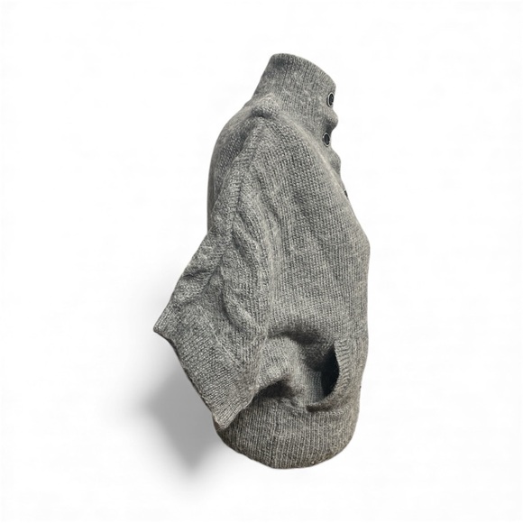 •Gray Button-Up Knit Sweater - Picture 5 of 6